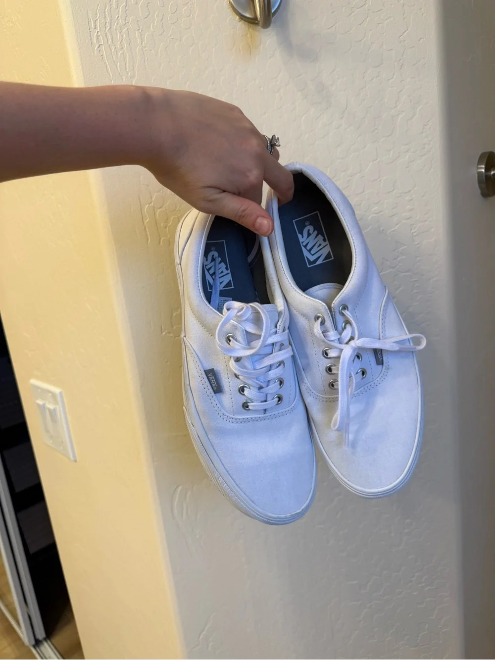 Vans White Low-Top Canvas Men’s Sneakers